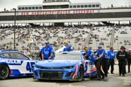 Kyle Larson (5) crew before the NASCAR Cup Series race at New Hampshire Motor Speedway. Source: Getty